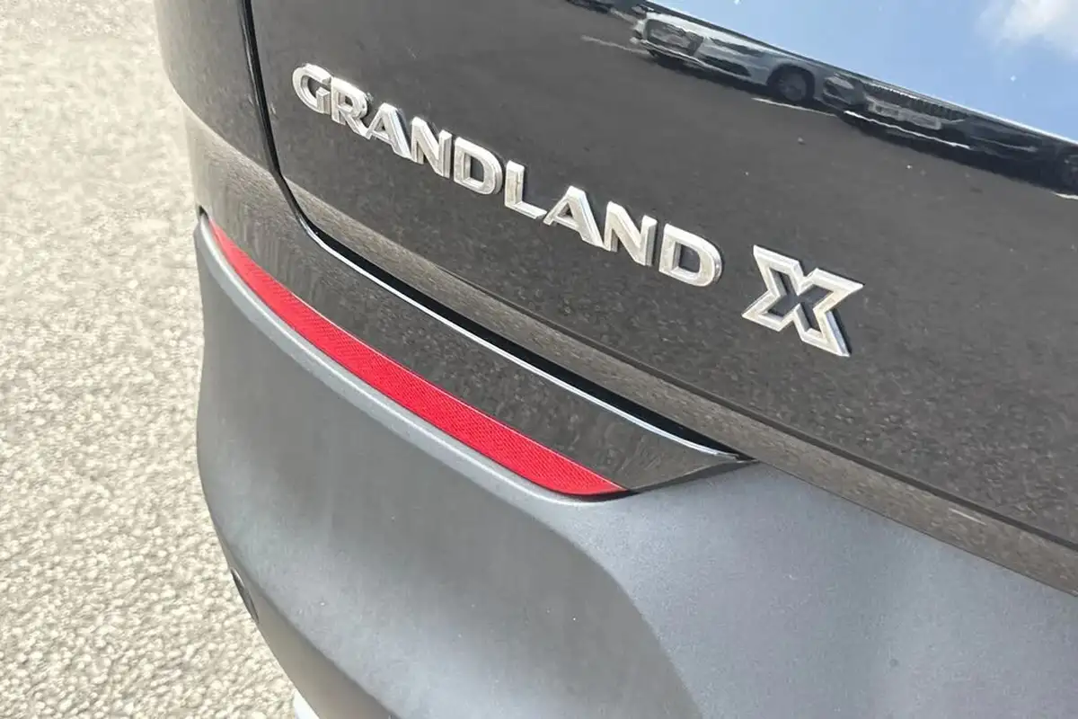 2021-vauxhall-grandland-x-12-griffin-big-24