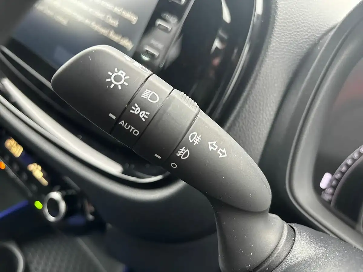 2023-toyota-aygo-x-10-vvt-i-edge-cvt-big-38