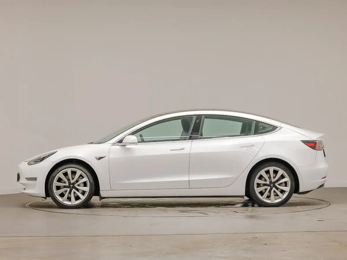 2020-tesla-model-3-e-long-range-big-3