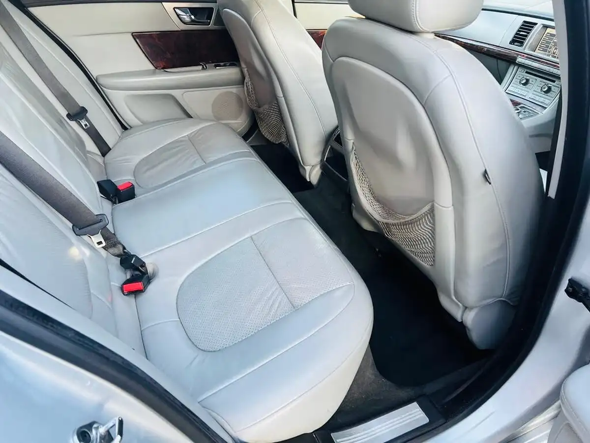2008-jaguar-xf-27td-premium-luxury-big-47
