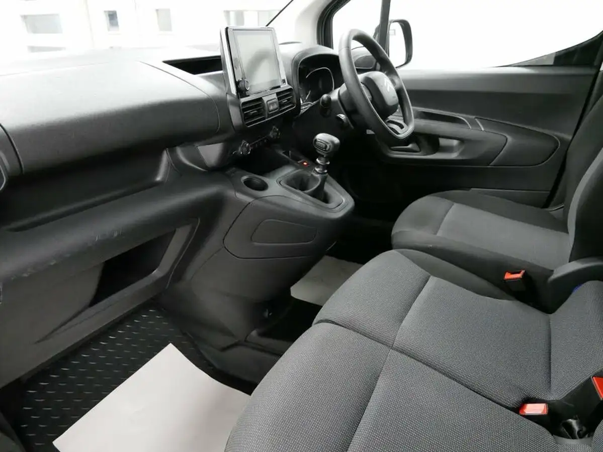 2022-citroen-berlingo-15bluehdi-950-enterprise-pro-big-24