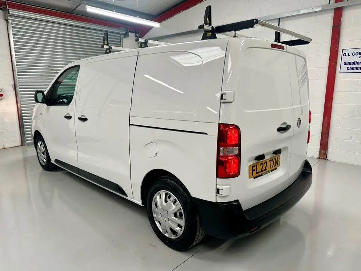 2022-vauxhall-vivaro-15td-2700-l1h1-dynamic-100pseu6d-big-2