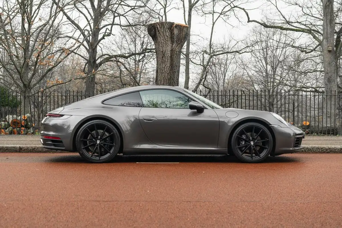 2020-porsche-911-30-carrera-coupe-big-5