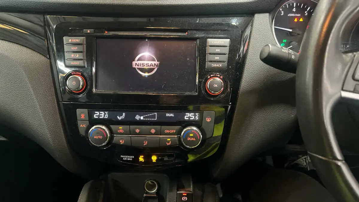 2019-nissan-qashqai-13-dig-t-acenta-premium-140ps-big-8