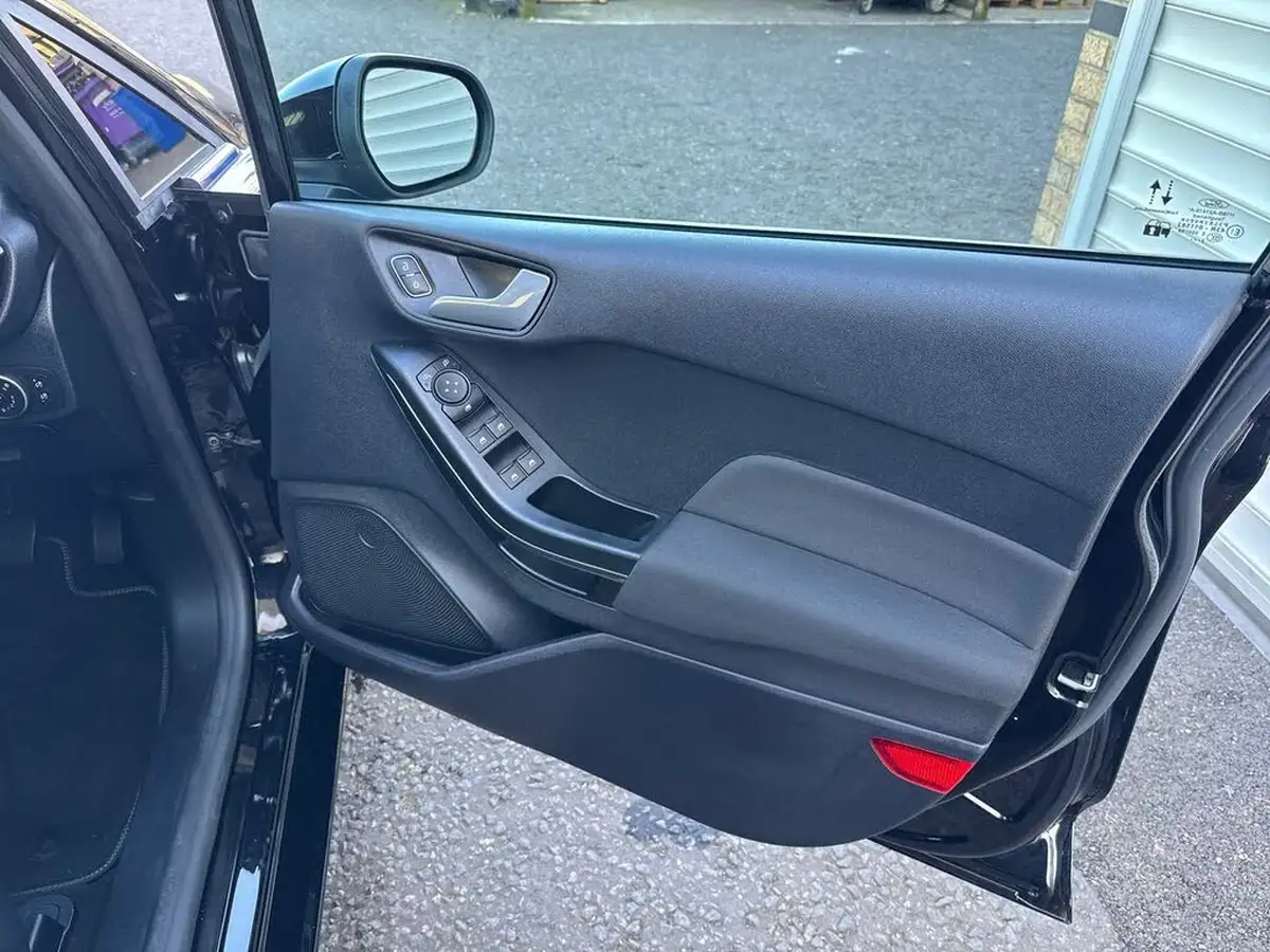 2022-ford-fiesta-10t-titanium-125ps-hybrid-mhev-powershift-big-16