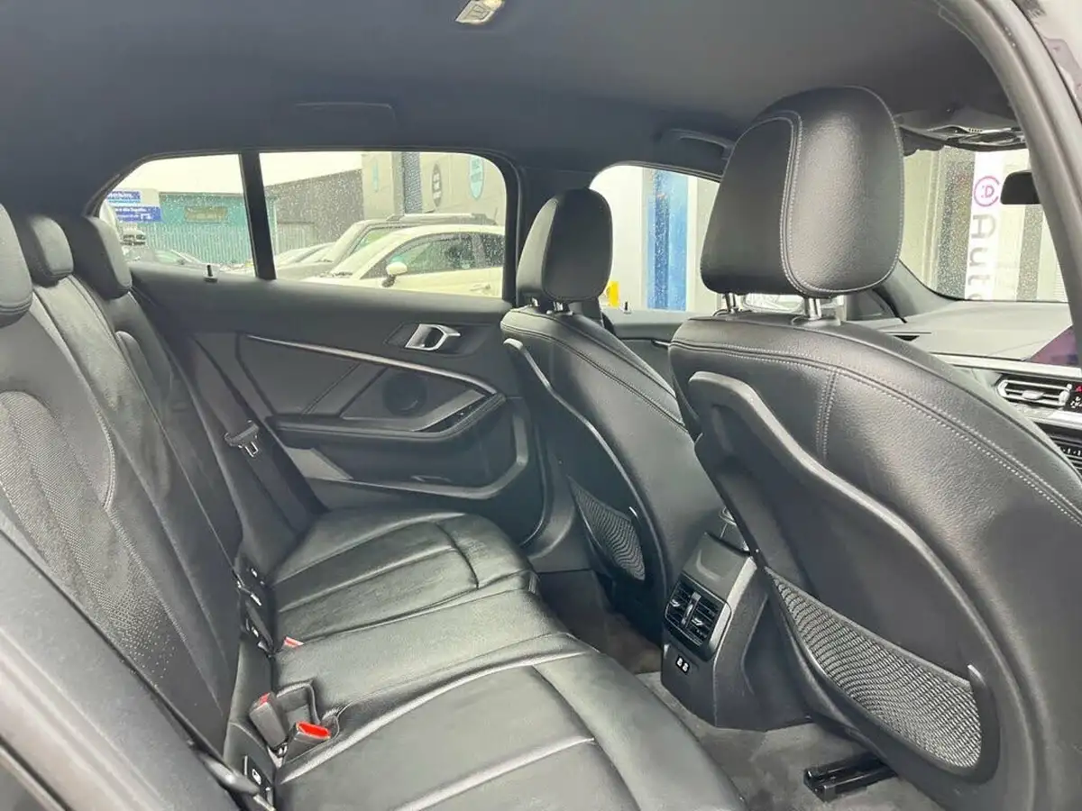 2021-bmw-1-series-15-118i-m-sport-lcp-big-8