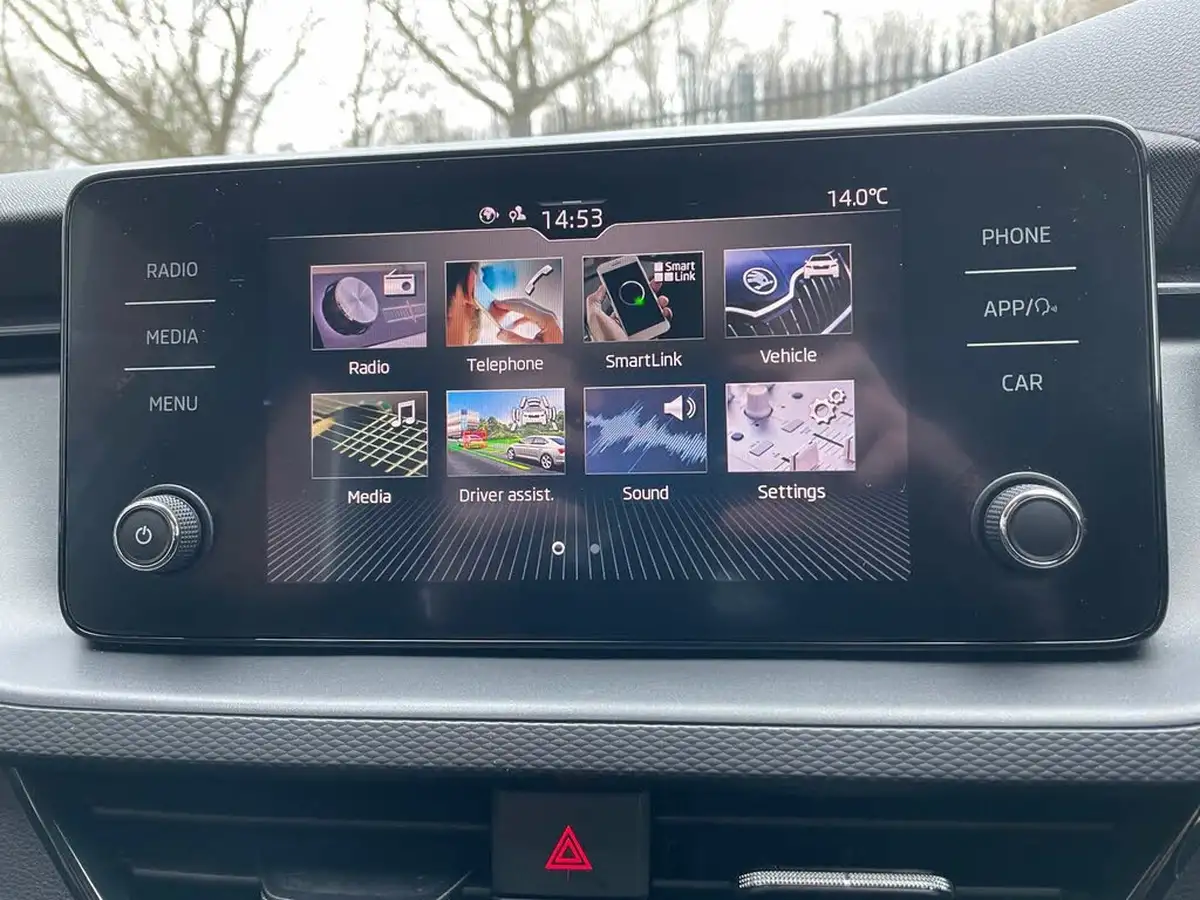 2019-skoda-scala-10-tsi-se-115ps-big-31