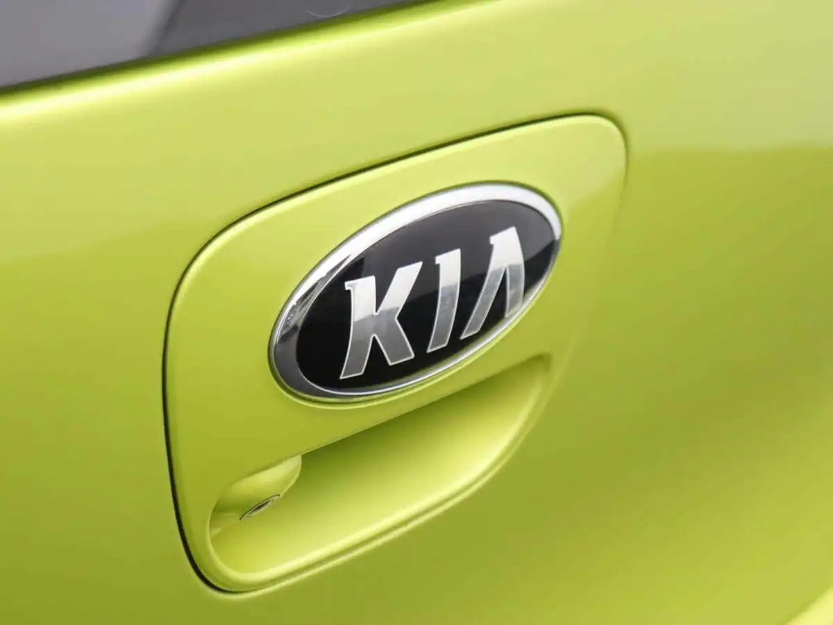 2020-kia-picanto-10-zest-big-38
