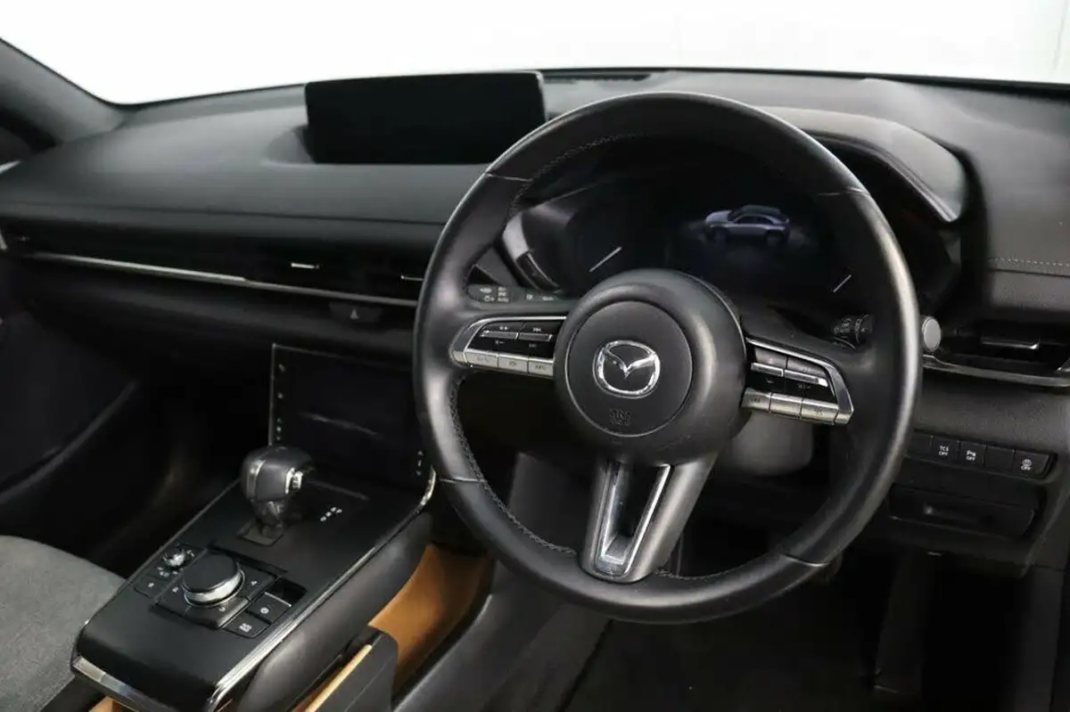 2021-mazda-mx-30-e-se-l-lux-big-18