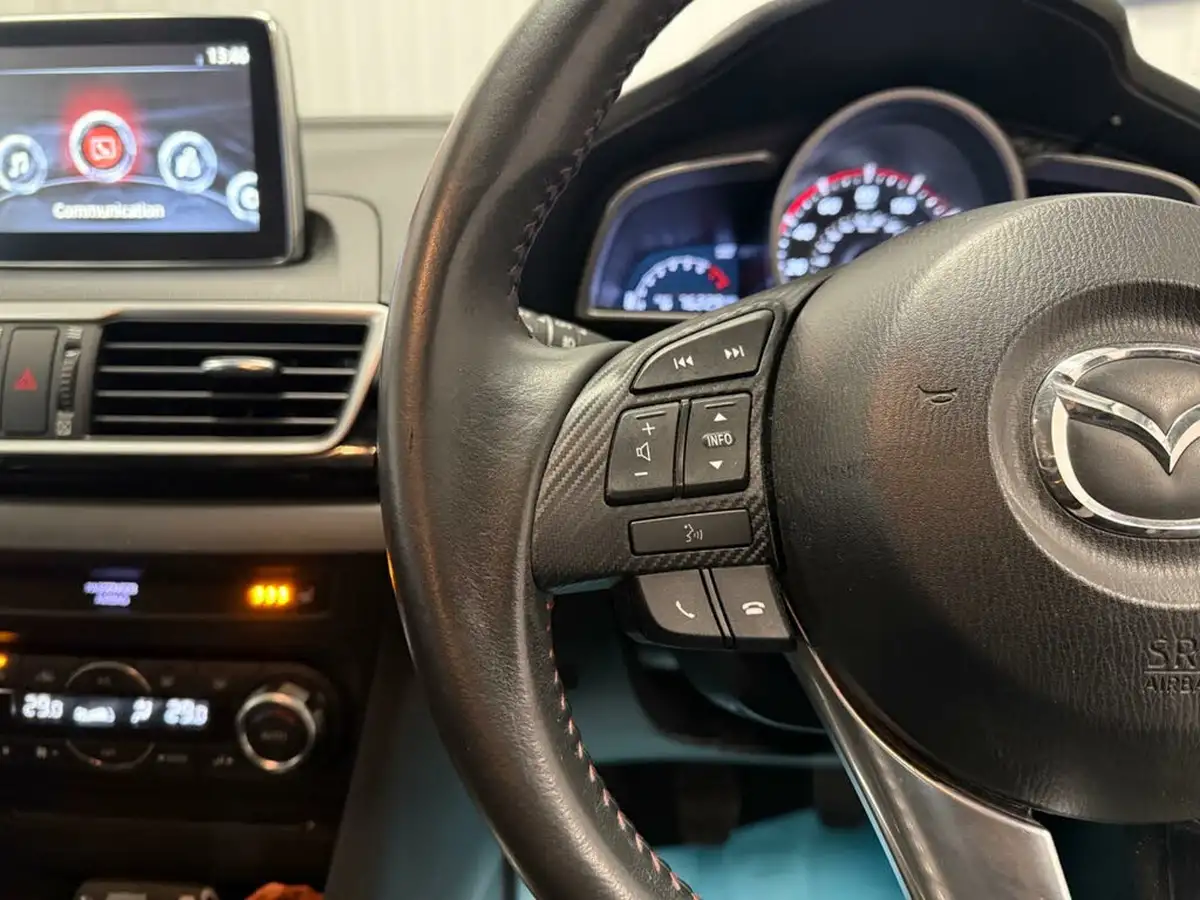 2015-mazda-mazda3-20-se-l-nav-hatchback-5d-big-15