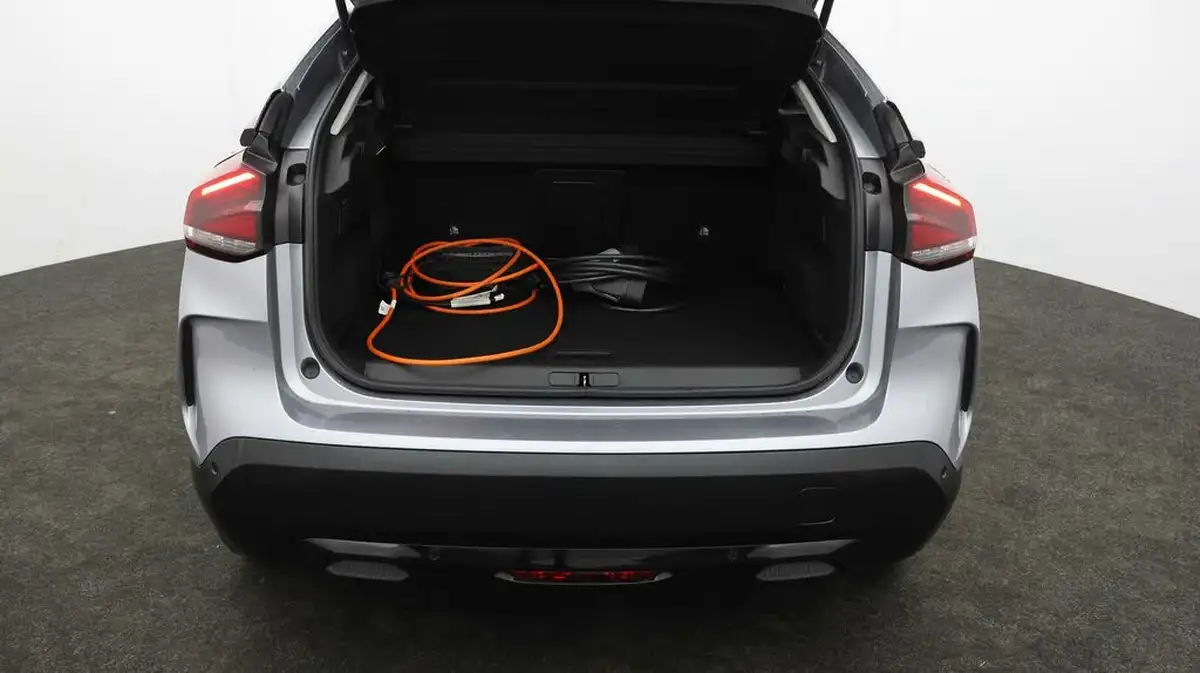 2021-citroen-c4-e-shine-plus-big-16