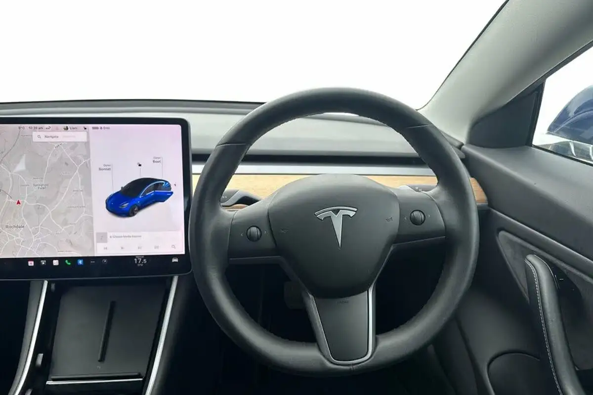 2020-tesla-model-3-e-long-range-big-14