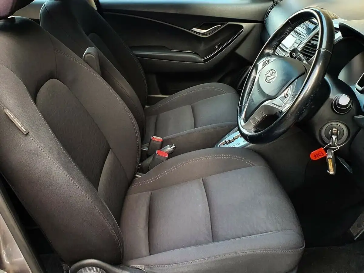 2014-hyundai-ix20-16-active-125ps-big-14