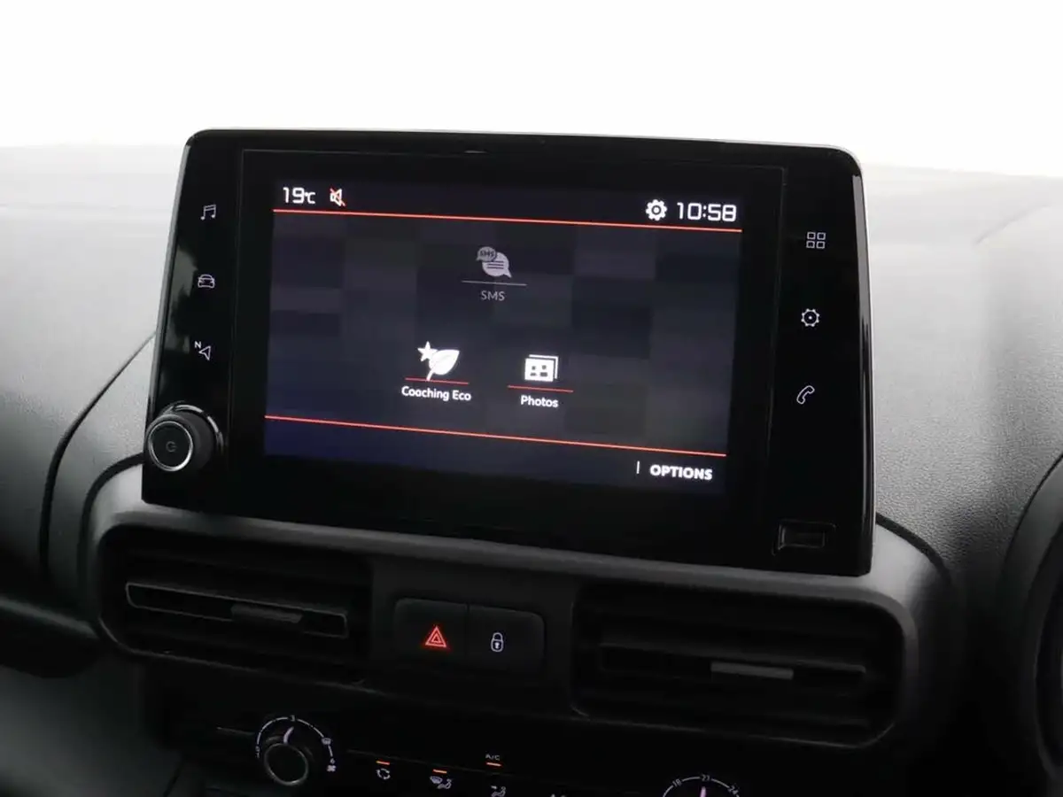 2019-citroen-berlingo-15bluehdi-feel-m-size-100ps-big-22