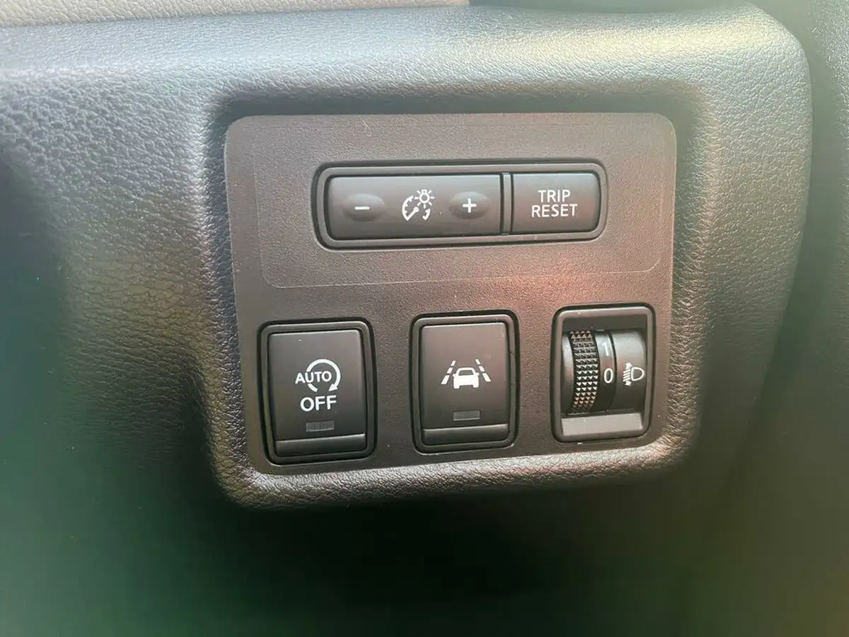2021-nissan-micra-10-ig-t-acenta-big-17