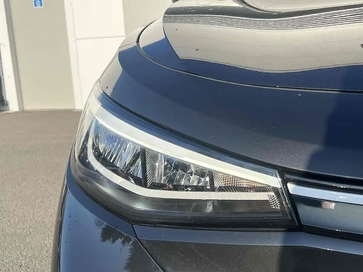 2021-volkswagen-id4-e-first-edition-big-16