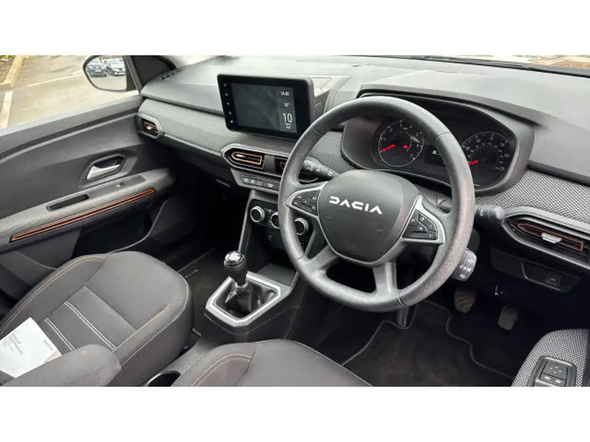 2023-dacia-sandero-stepway-10-tce-journey-100bhp-bi-fuel-big-10
