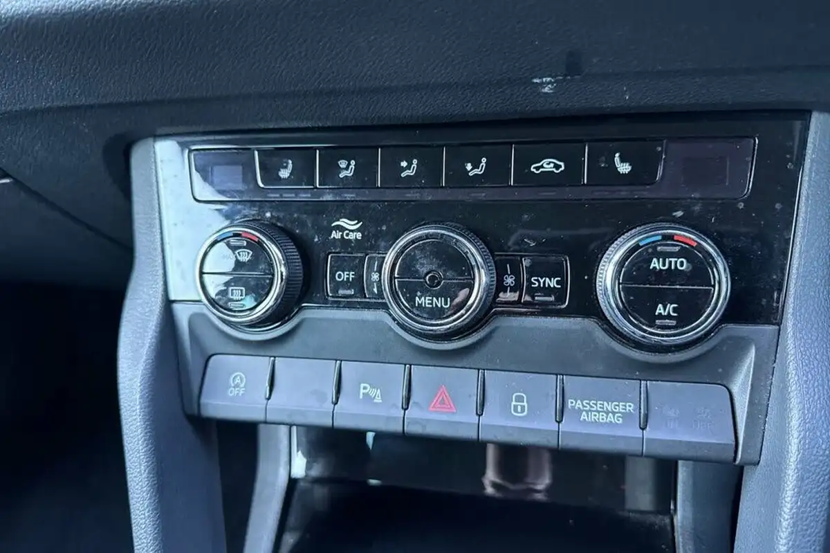2019-skoda-karoq-15-tsi-se-l-big-14