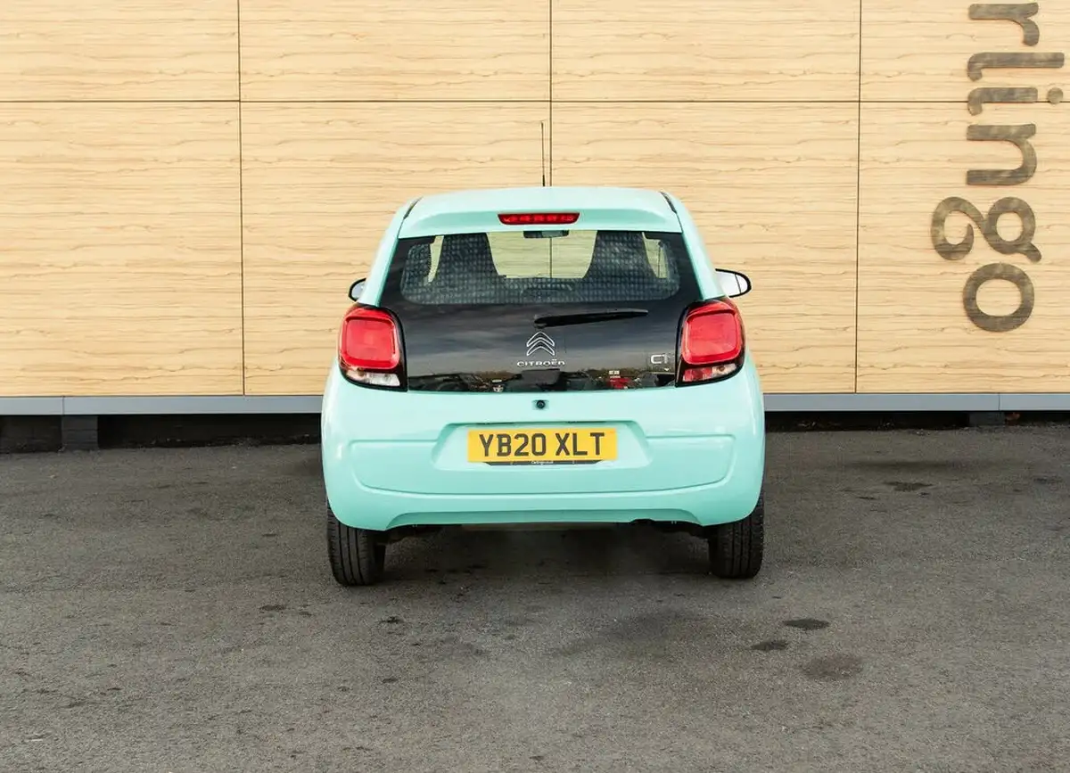 2020-citroen-c1-10-vti-feel-ss-3d-big-6