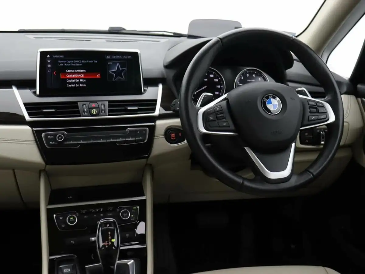 2021-bmw-2-series-20-220i-luxury-active-big-13