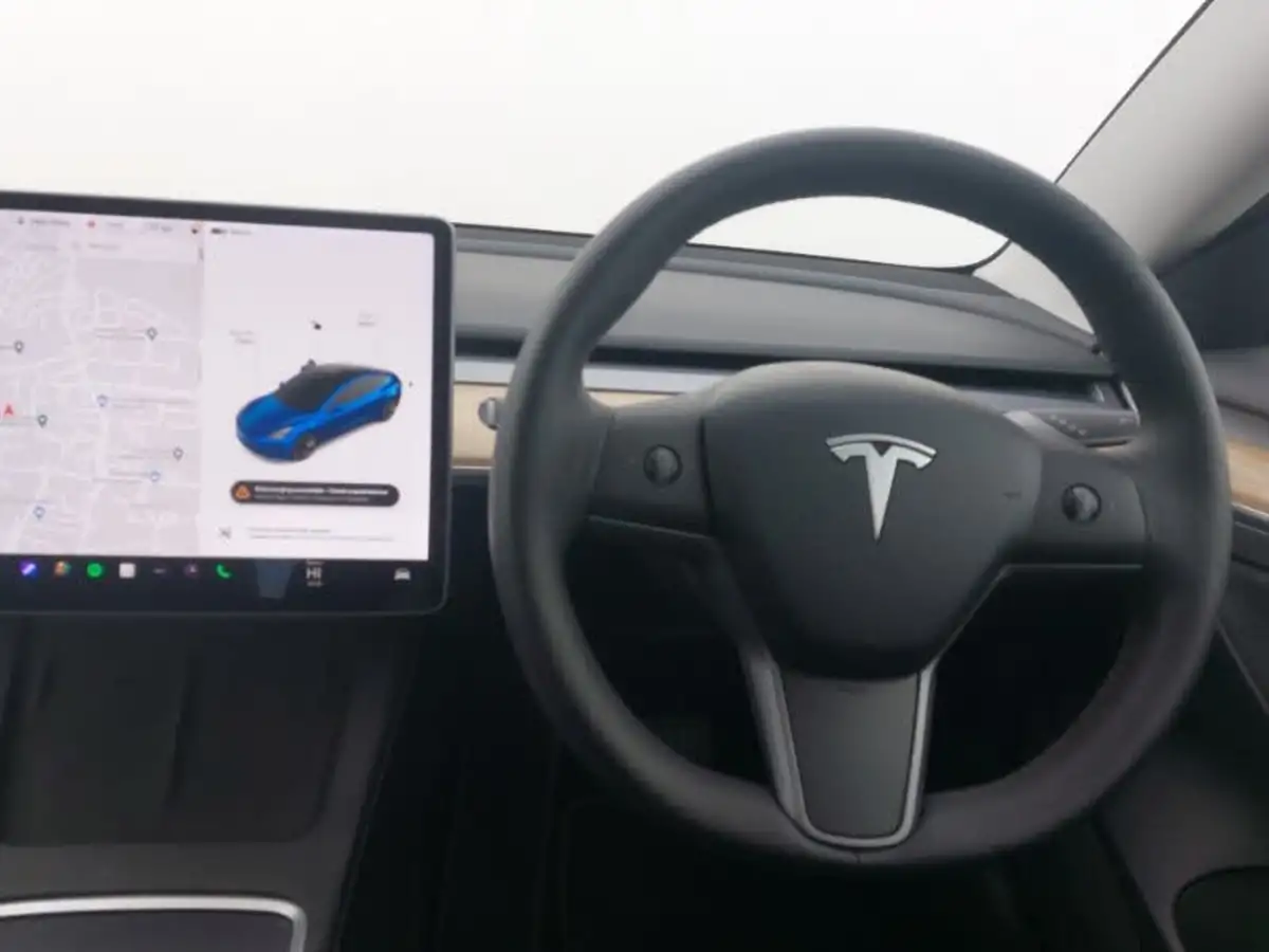 2021-tesla-model-3-e-long-range-awd-big-10