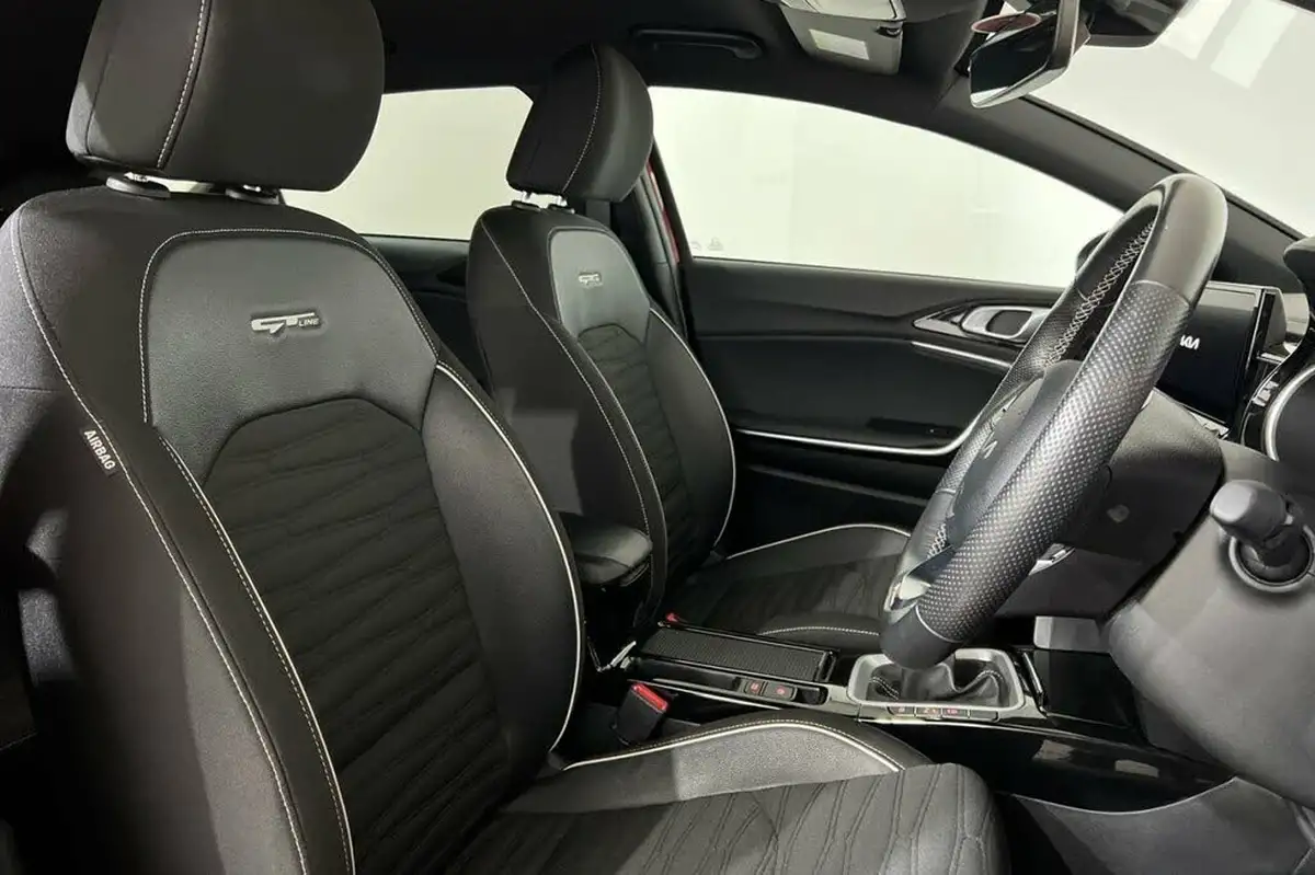 2022-kia-pro-ceed-15-t-gdi-gt-line-big-17