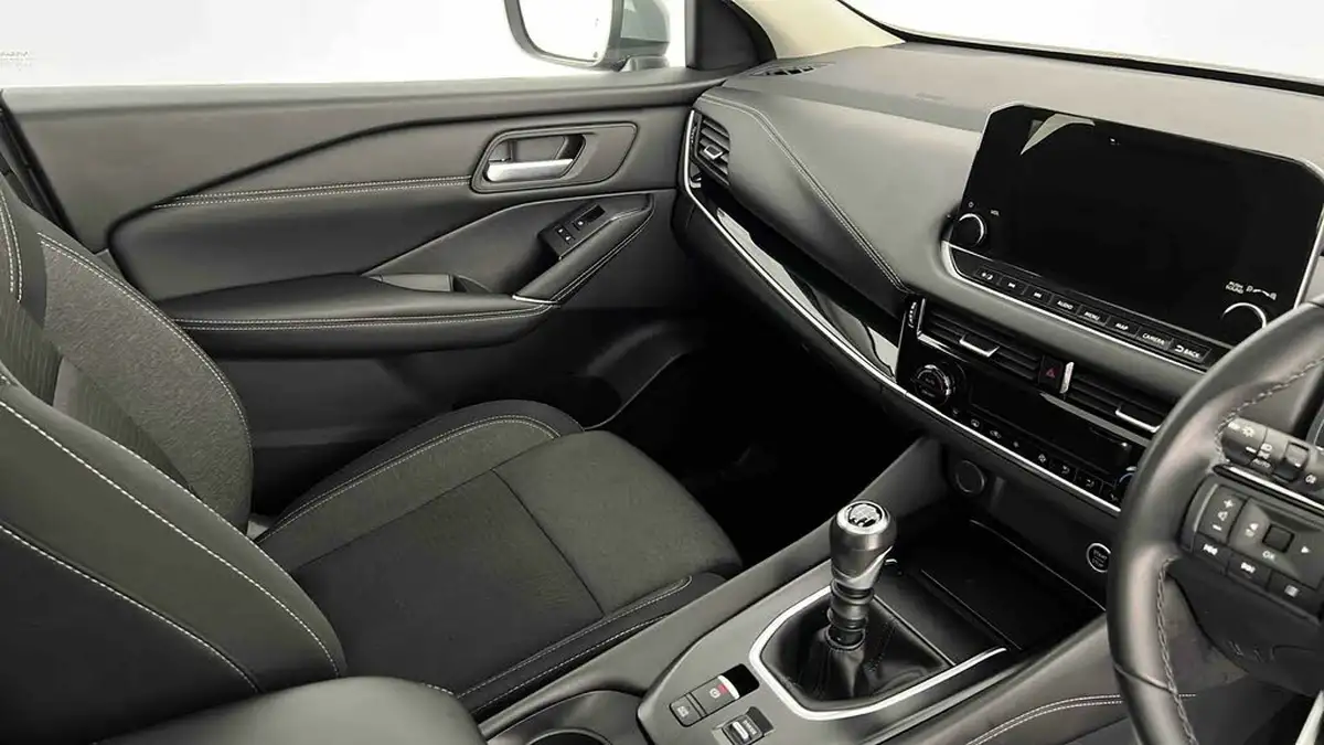 2022-nissan-qashqai-13-dig-t-n-connecta-140ps-big-32