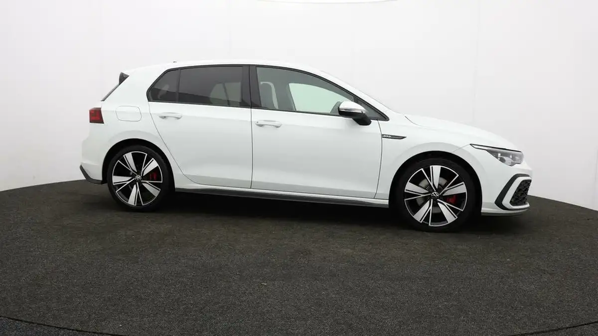 2021-volkswagen-golf-20tdi-gtd-big-1