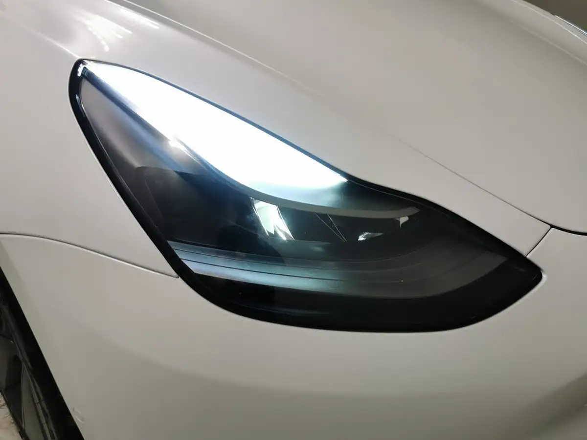 2021-tesla-model-3-e-long-range-awd-big-21