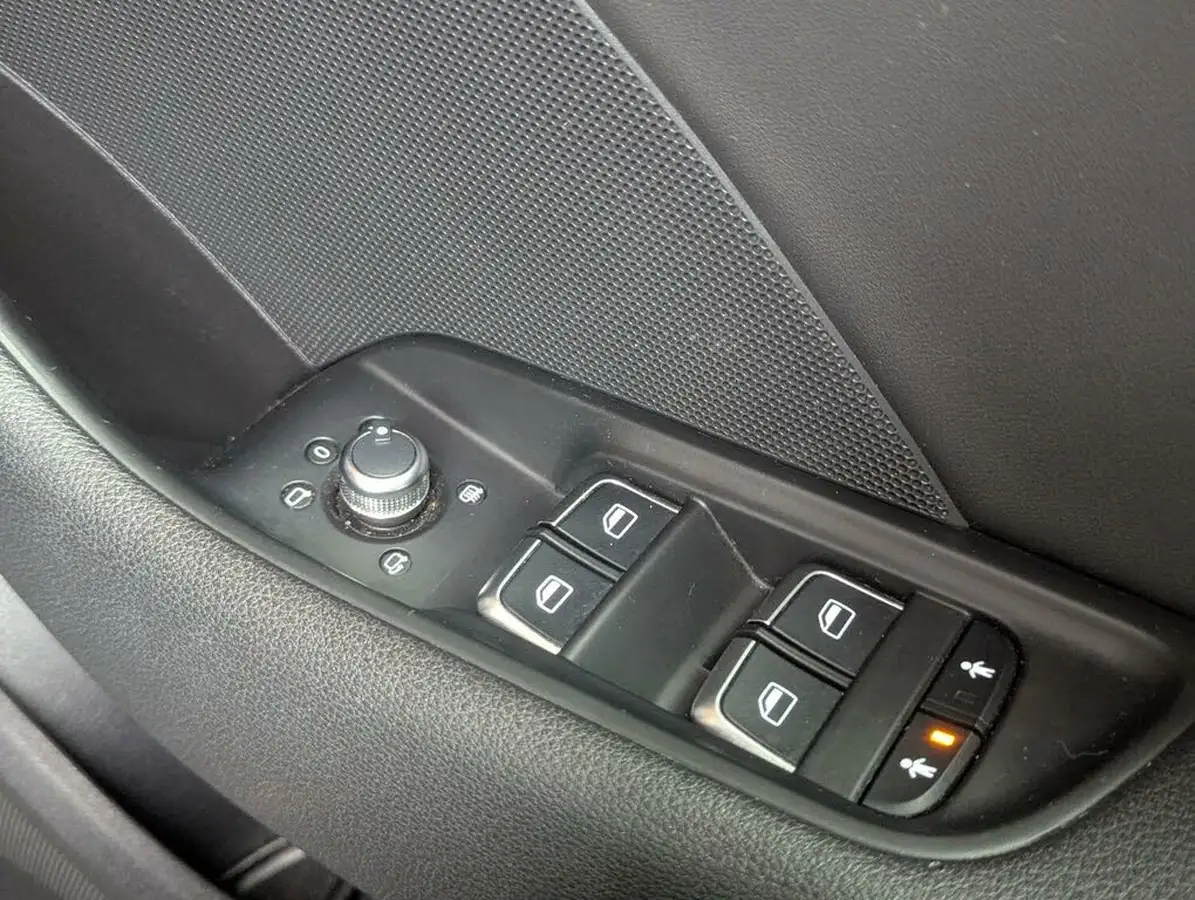 2015-audi-a3-14-tfsi-s-line-150ps-cod-ss-saloon-4d-1395cc-tronic-big-12