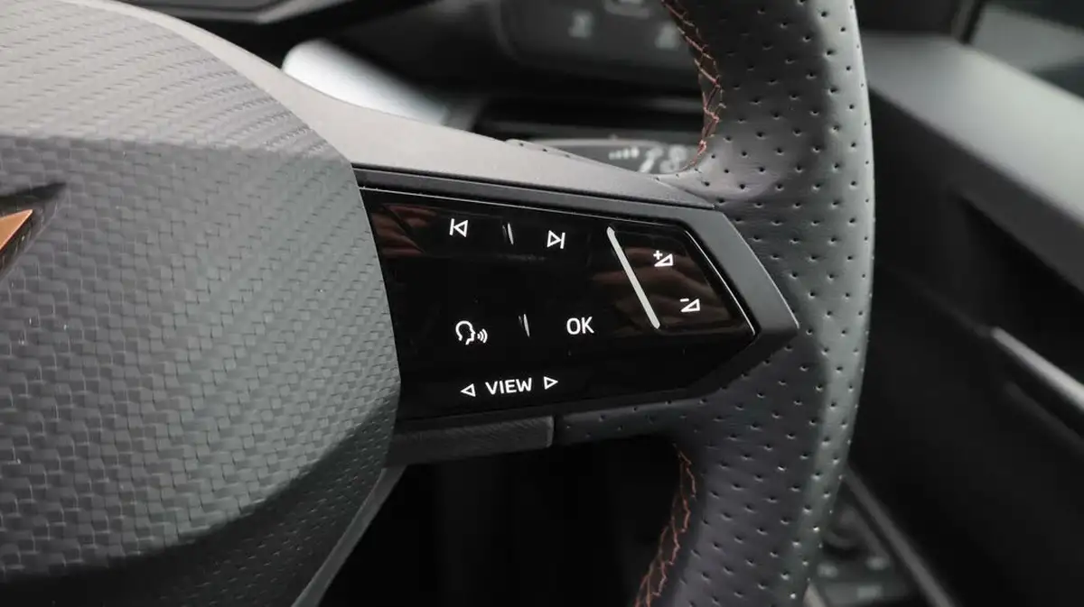 2022-cupra-born-e-v1-big-23