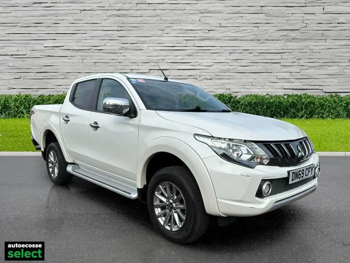 2018-mitsubishi-l200-24di-d-barbarian-eu6-big-0