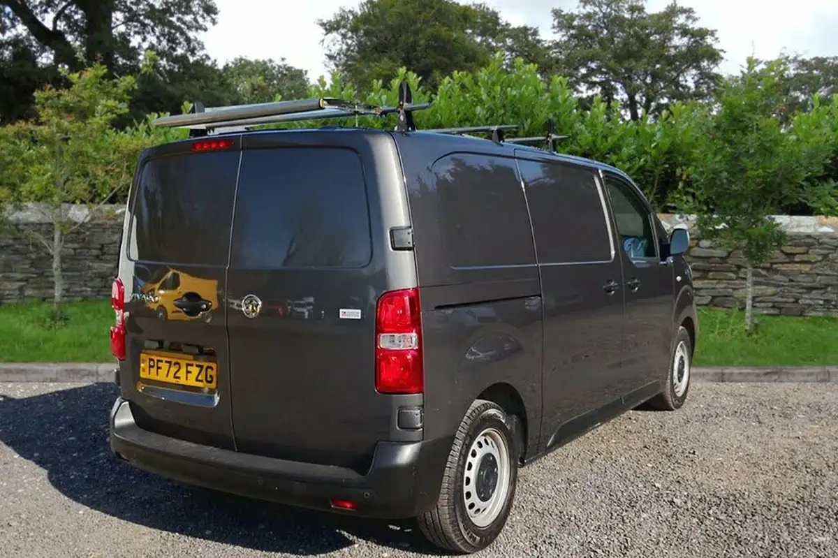 2022-vauxhall-vivaro-15td-2900-l1h1-dynamic-big-12