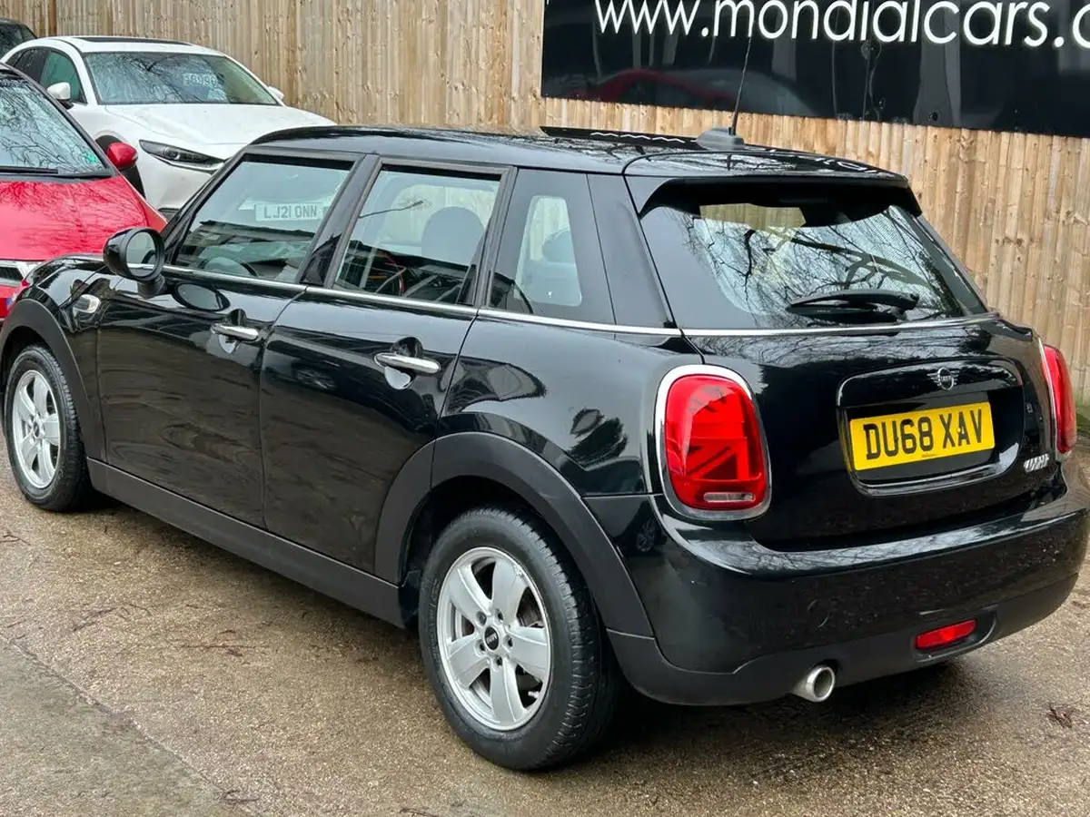 2018-mini-cooper-15-cooper-series-ii-ss-hatchback-5d-auto-big-16