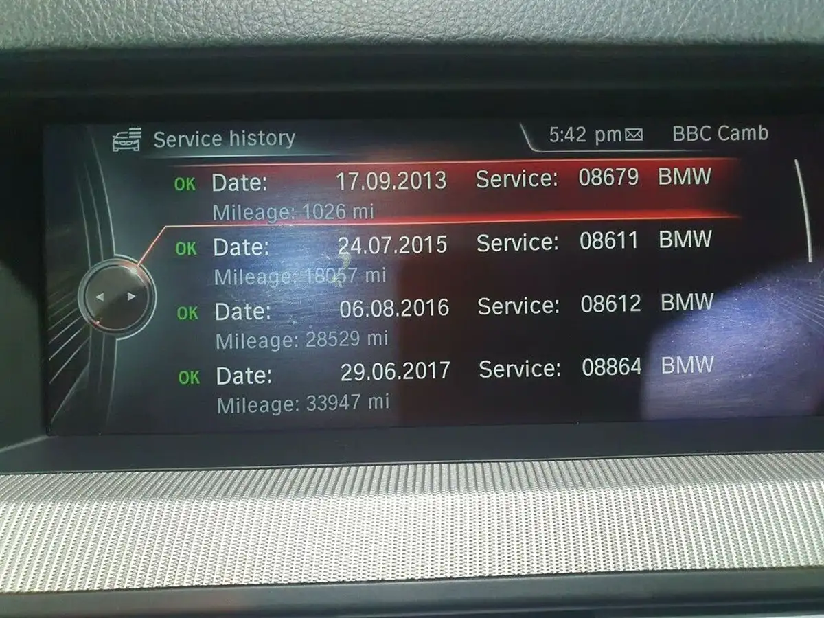 2013-bmw-5-series-44-m5-big-30