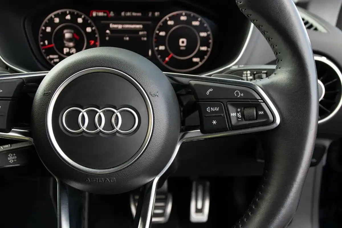 2018-audi-tt-coupe-18-tfsi-sport-big-21