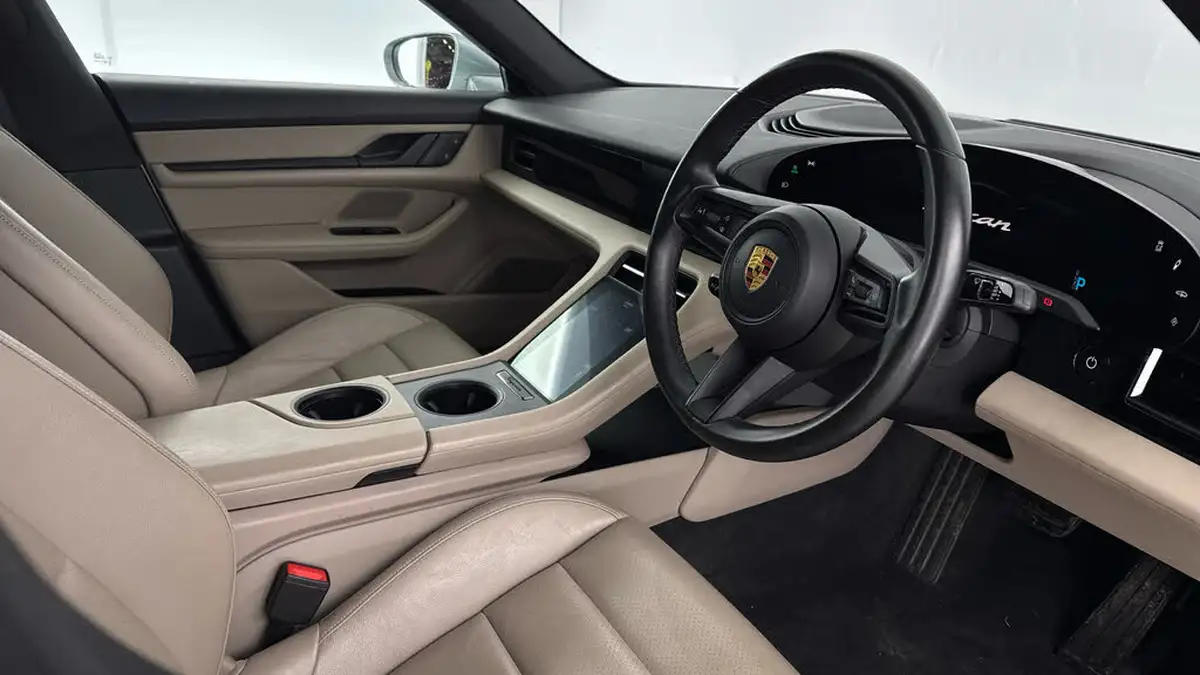 2021-porsche-taycan-e-4s-571ps-performance-battery-plus-big-8