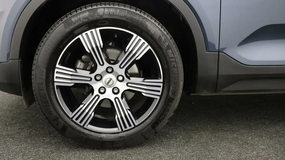 2020-volvo-xc40-15-t3-inscription-geartronic-big-17