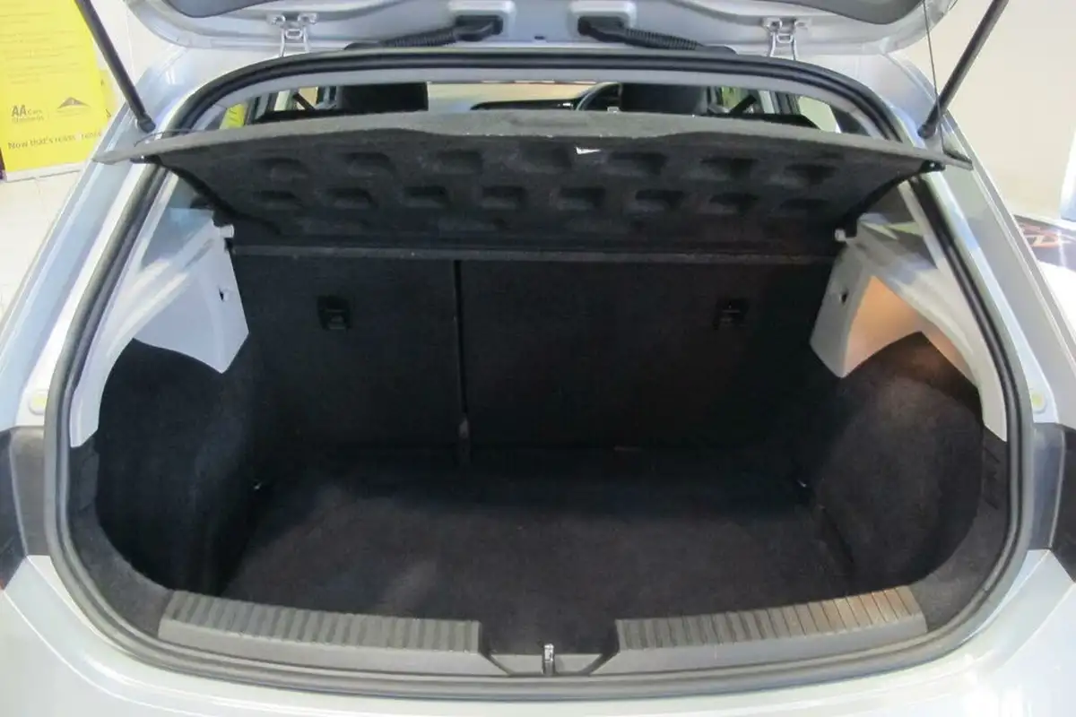 2015-seat-leon-16tdi-se-tech-pack-110ps-hatchback-5d-big-12