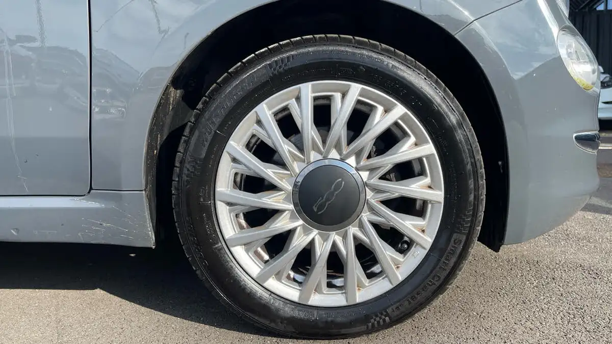 2018-fiat-500-12-lounge-big-19