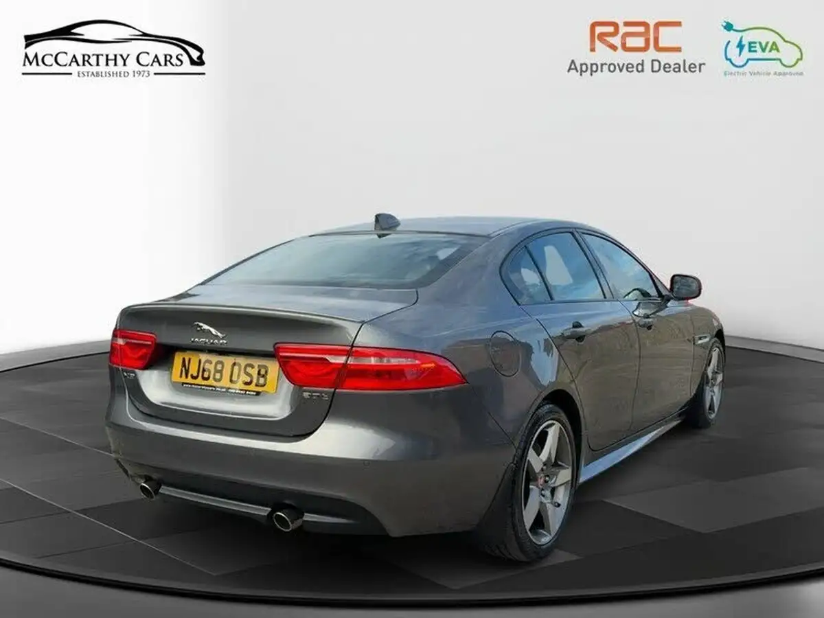2018-jaguar-xe-20i-r-sport-200ps-1997cc-big-14