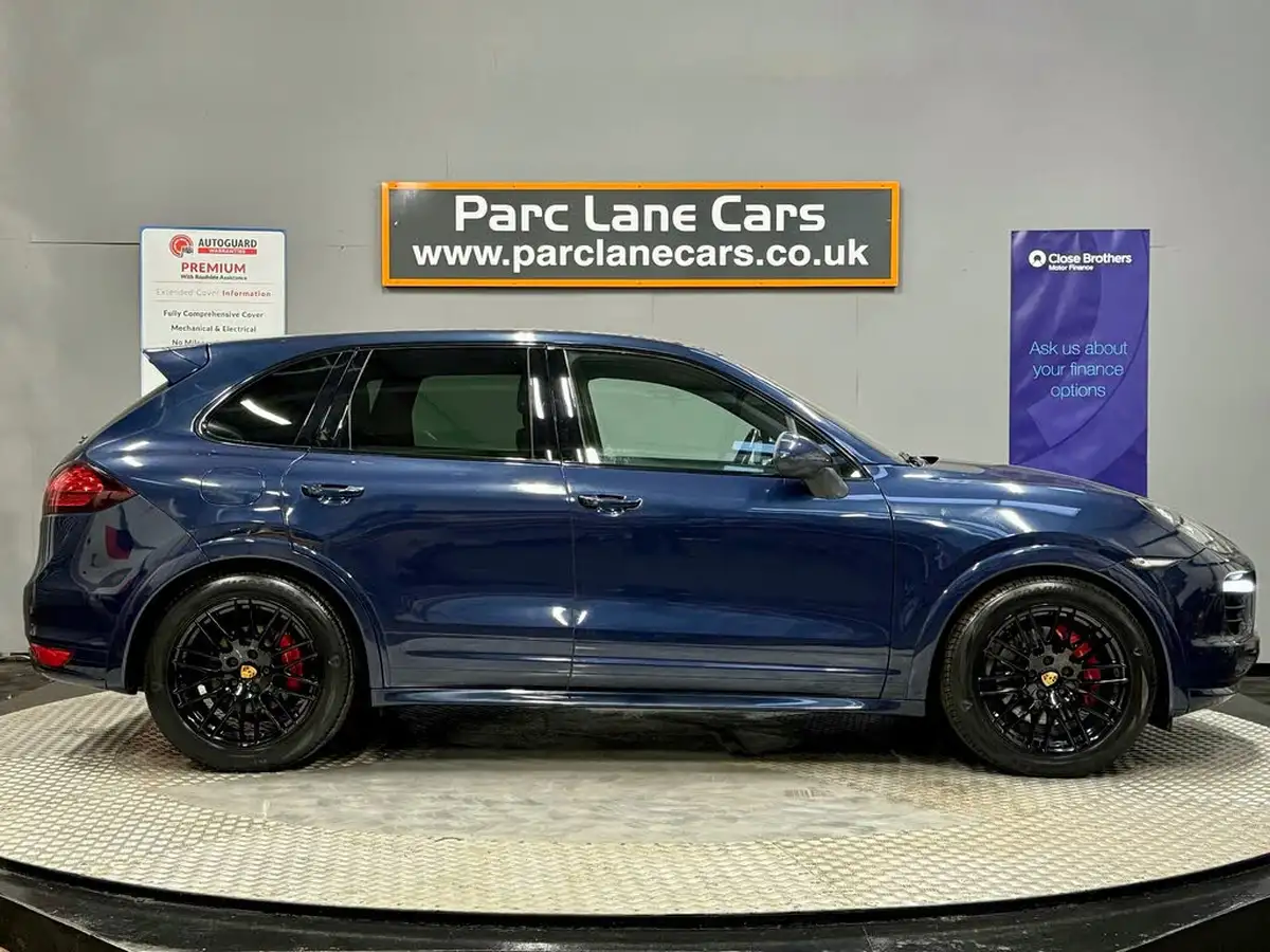 2014-porsche-cayenne-48-gts-big-1