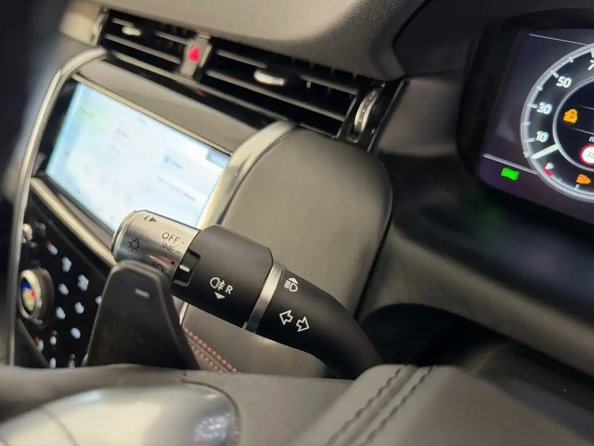 2019-land-rover-discovery-sport-20-p250-r-dynamic-hse-big-33