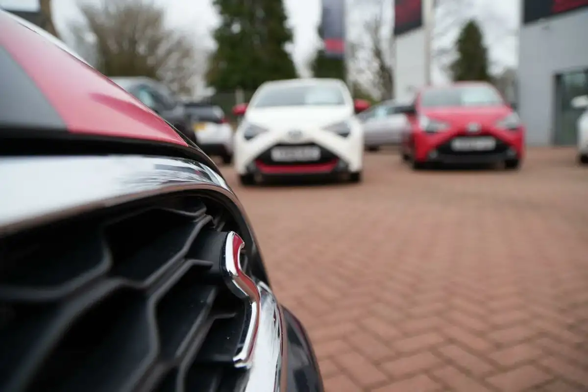 2019-mini-cooper-20-cooper-s-sport-189bhp-convertible-2d-big-39