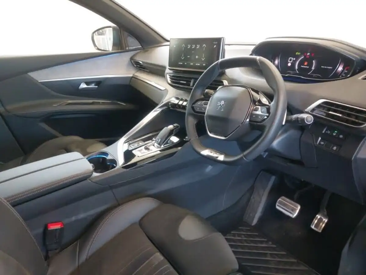 2021-peugeot-3008-suv-12-puretech-gt-premium-big-6