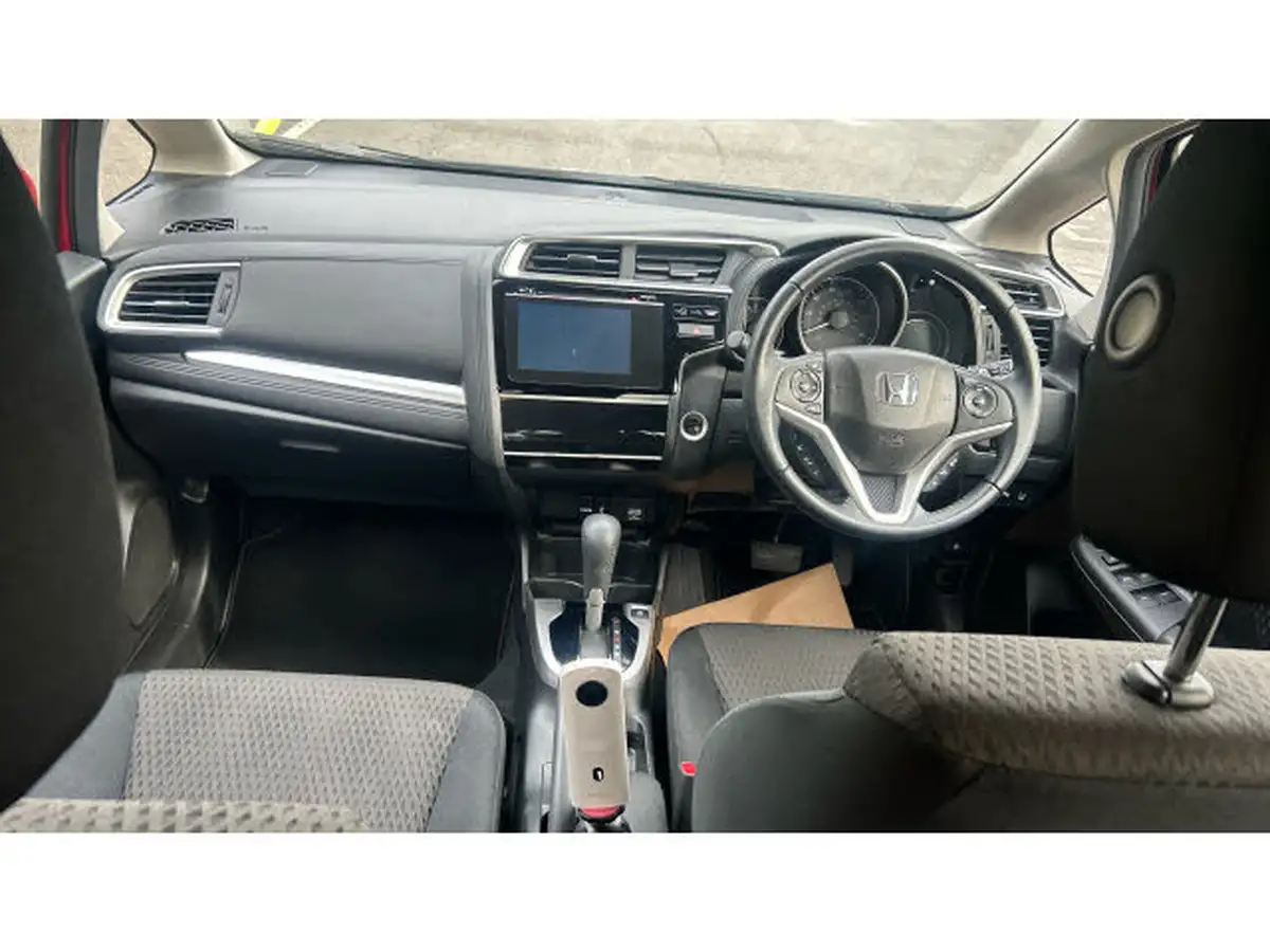 2019-honda-jazz-13-i-vtec-ex-navi-cvt-big-3