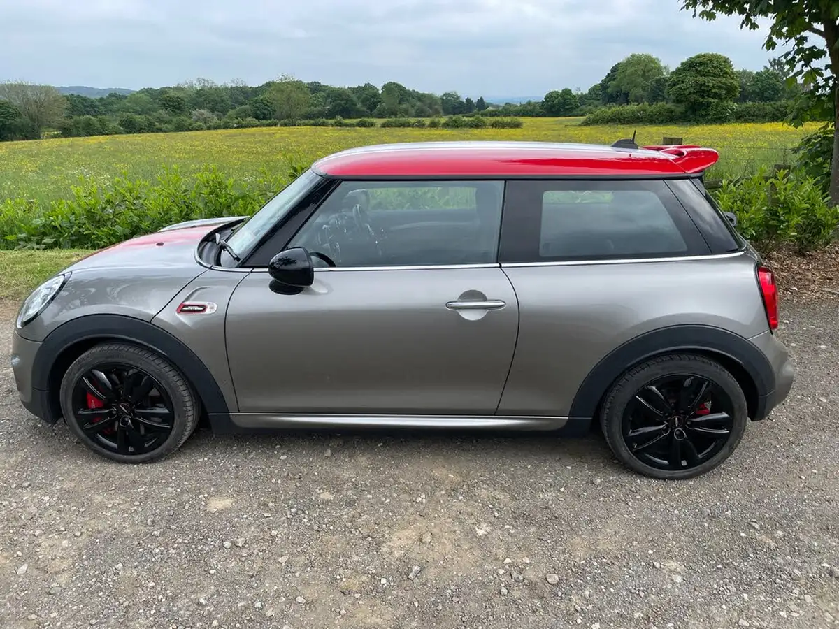 2017-mini-cooper-20-john-cooper-works-ss-hatchback-3d-big-3