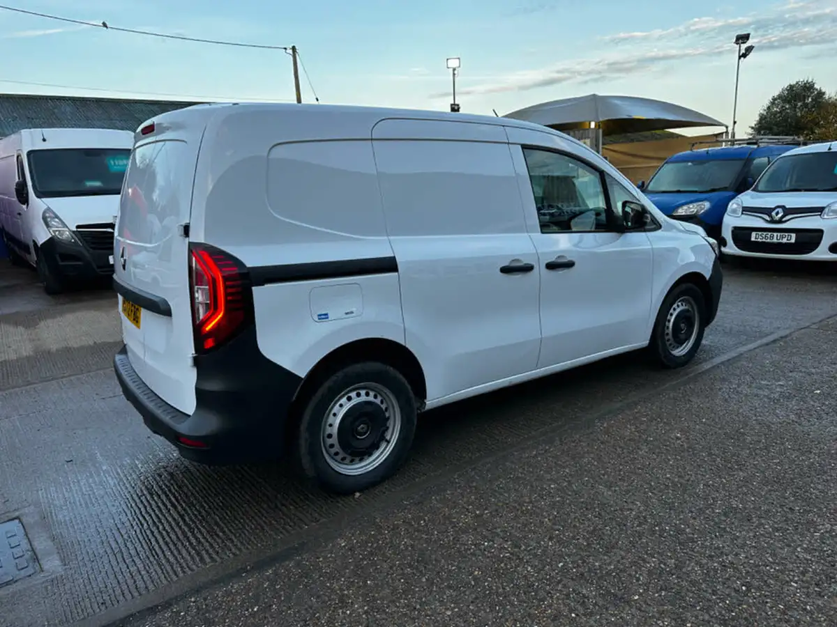 2022-renault-kangoo-15dci-ml19-95-start-big-8