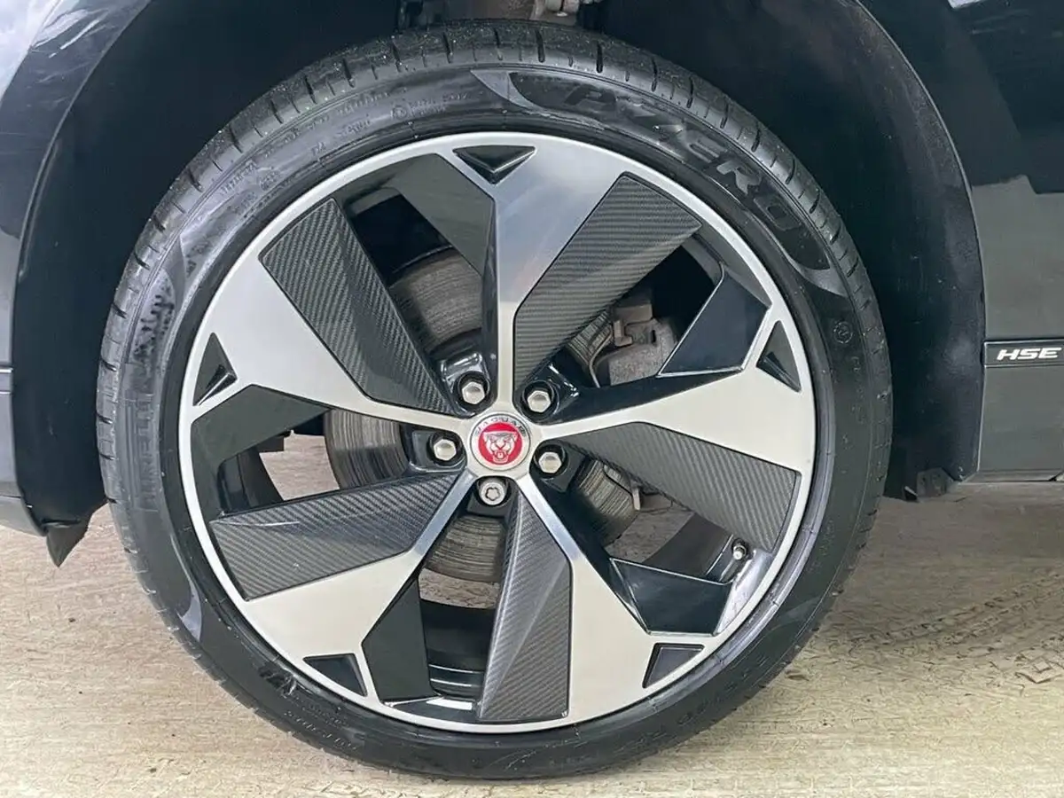 2018-jaguar-i-pace-ev400-first-edition-big-16