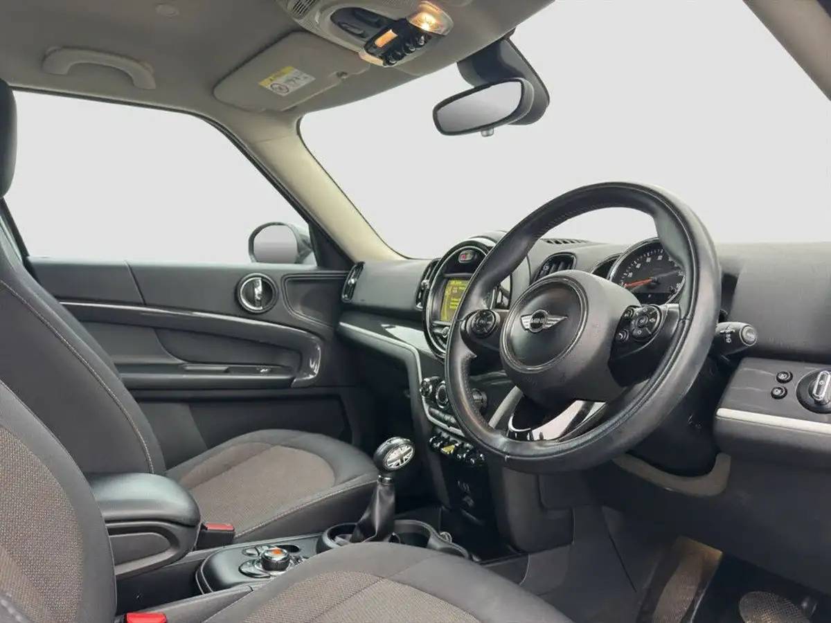 2017-mini-countryman-15-cooper-s-e-phev-ss-big-2